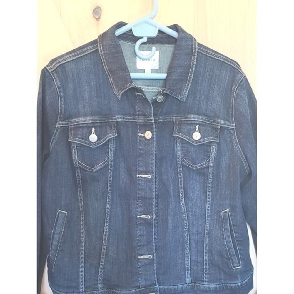 Torrid Women's Jean Jacket Size 1 (14), Distressed Denim, Casual Outerwear, Plus